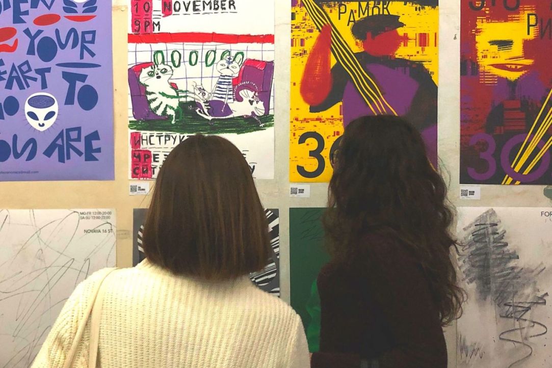 Интерес, мотивация и образовательные технологии: в «Кинофактуре» открылась выставка студентов программы «Дизайн»